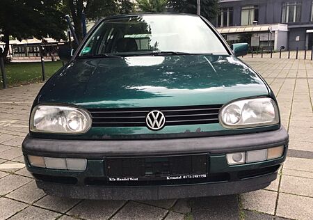 VW Golf Volkswagen 3 , TÜV WENIG KM , 5 TÜR,SHD,EFH,SERVO ,