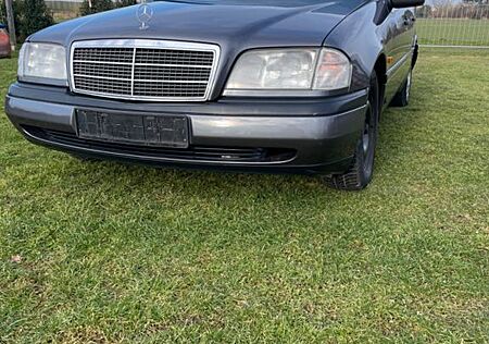 Mercedes-Benz 220 w202 TÜV H neu