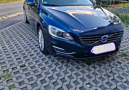 Volvo V60 D4 AWD Geartronic Kinetic Kinetic