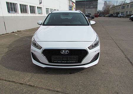 Hyundai i30 cw Trend*Kamera*1. Hand*1 Jahr CarGarantie