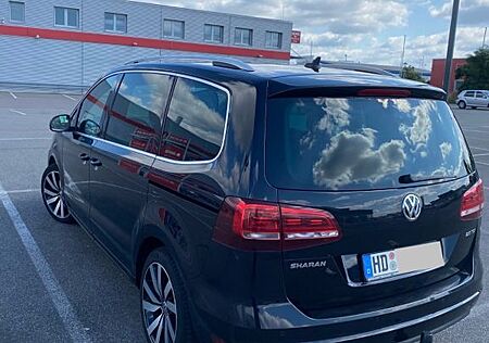 VW Sharan Volkswagen 2.0 TDI SCR 135kW DSG Highline Highline