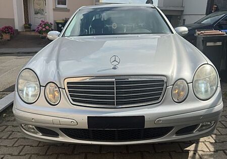 Mercedes-Benz E 200 Kompressor Automatik Leder Schiebedach