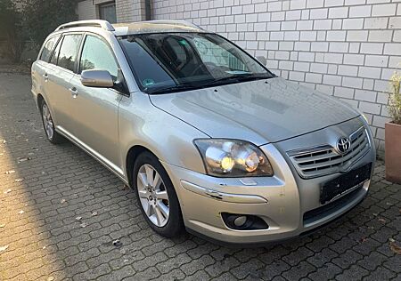 Toyota Avensis Kombi 1.8 Executive