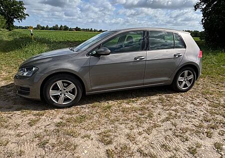 VW Golf Volkswagen 1.2 TSI 63 kW - 85Ps