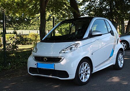 Smart ForTwo coupé 1.0 52kW mhd passion, Pano, Klima,