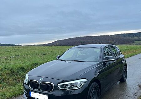 BMW 118i 5-t.*LED*Sportsitze*PDC v+h*NAVI*Klima*