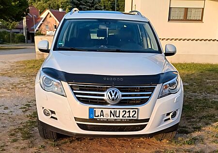 VW Tiguan Volkswagen 2.0 TDI DSG 4MOTION Sport & Style Spo...