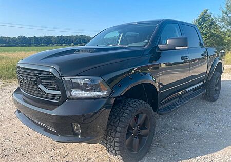 Dodge RAM Classic 6-Zoll Lift 5.7l 4x4 LED-Bar & Bügel
