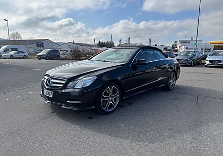 Mercedes-Benz E 220 AMG-Paket Comand/Airscarf/Navi/Leder