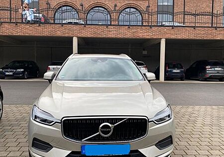 Volvo XC 60 XC60 Momentum Pro 2WD