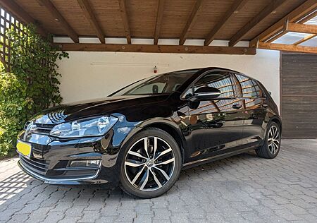 VW Golf Volkswagen 1.6 TDI BMT LOUNGE AHK