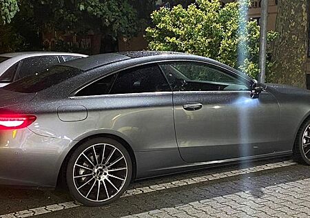 Mercedes-Benz E 220 Coupe, Matrix, SelfPark, HUD, 360grad,Distronic+
