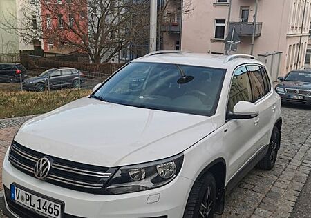 VW Tiguan Volkswagen 2.0 TDI SCR BMT LOUNGE Sport & Style ...
