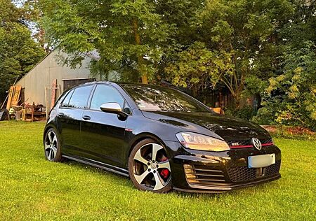 VW Golf Volkswagen 2.0 TSI DSG GTI