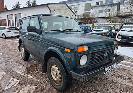 Lada Niva Only*TÜV Neu*4x4*AHK*CD Radio*