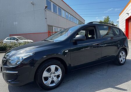 Hyundai i30 cw Classic Automatik LPG 1.Hand