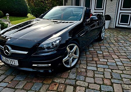 Mercedes-Benz SLK 200 AMG-Line/Pano./Leder/Navi/Airscarf