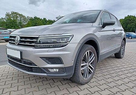 VW Tiguan Volkswagen 2.0 TDi 4 Motion Highline ACC,Navi, AHZV