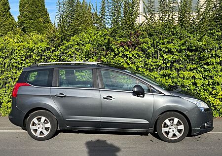 Peugeot 5008 1.6 HDi FAP 110 7Sitze*Tempomat*Klima