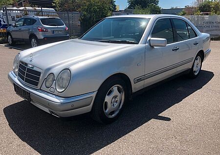 Mercedes-Benz E 280 ELEGANCE D3