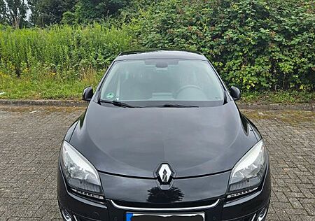 Renault Megane ENERGY TCe 115 Bose Edition