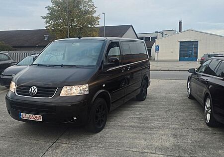 VW T5 Transporter Volkswagen Bus Multivan Highline