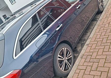 Mercedes-Benz E 200 d T Autom. -