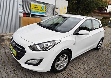 Hyundai i30 1.6 Crdi Pdc HU 12/2026 8XAlu Euro6