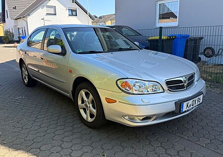 Nissan Maxima 3.0I V6 QX - Super Gepflegt