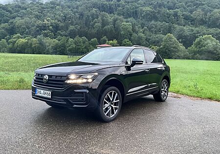 VW Touareg Volkswagen R-Line 4Mot./Black Style/Matrix LED/AHK