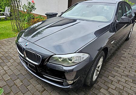 BMW 523 i NAVI+PDC+KLIMA+SCHIEBED