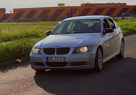 BMW 325i -