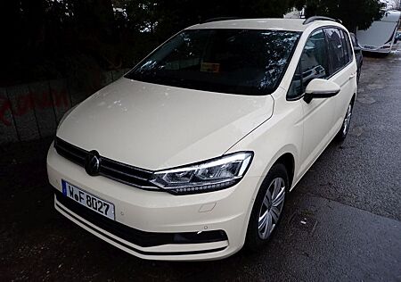 VW Touran Volkswagen 2.0 TDI SCR DSG Comfortline TAXI LED NAVI