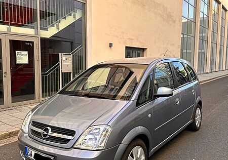 Opel Meriva 1.8 TÜV/Zahnriemen Neu 2. Hand 8xBereift