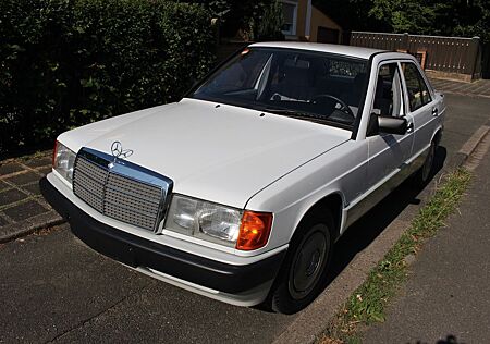 Mercedes-Benz 190 E 1.8 Limousine, Arcticweiss