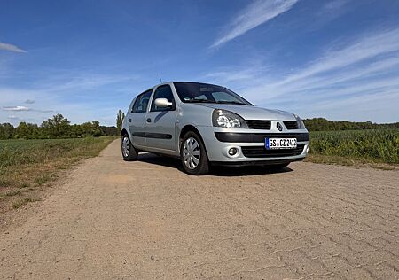 Renault Clio 1.2 16V Authentique