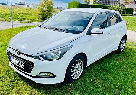 Hyundai i20 1.2 blue YES! Silver YES! Silver