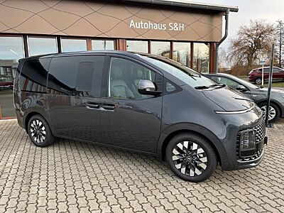 Hyundai STARIA SIGNATURE 2,2 CRDI 4 WD DSG LEDER 1.HD.