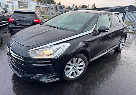 Citroën DS5 Chic 2.0 HDI Automatic 181 PS