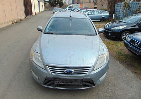 Ford Mondeo Turnier Ghia Kkein papier