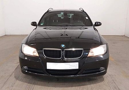BMW 320d .Leder,Pano.Navi.AHK.Voll.1A.Tüvneu