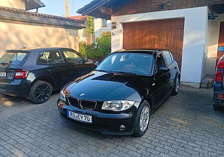 BMW 118i Automatik + Winterräder +LED