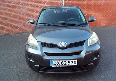 Toyota Urban Cruiser 1,33-l-Dual-VVT-i 4x2 Town