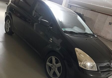 Toyota Corolla Verso - 7 Sitzer - Scheckheftgepflegt