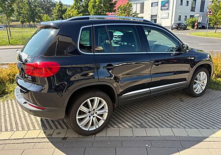 VW Tiguan Volkswagen 2.0 TDI Sport & Style Top Zustand!