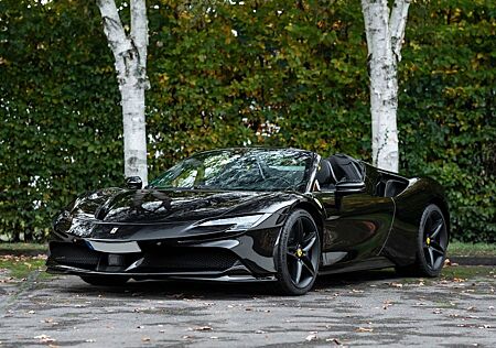 Ferrari SF90 Spider | 1. Hand | MwSt. ist ausweisbar
