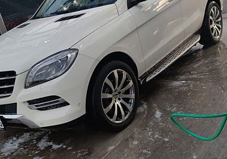 Mercedes-Benz ML 250 BlueTEC 4MATIC -