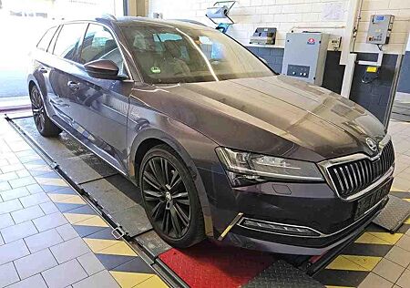 Skoda Superb 2.0 L&K 4x4 Navi ACC StHeizung Virtual