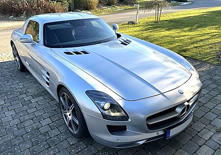 Mercedes-Benz SLS AMG Coupe | D-Fzg | 2. Hand | 6.800 Km |