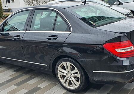 Mercedes-Benz C 180 AVANTGARDE